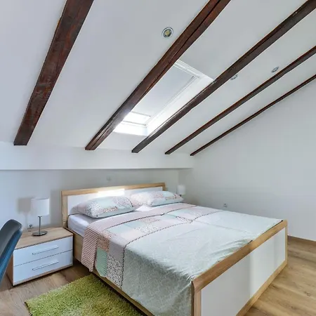Medved 2 By Interhome Vir